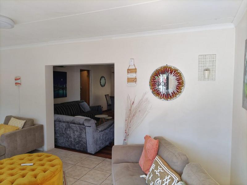 6 Bedroom Property for Sale in Amalinda Eastern Cape